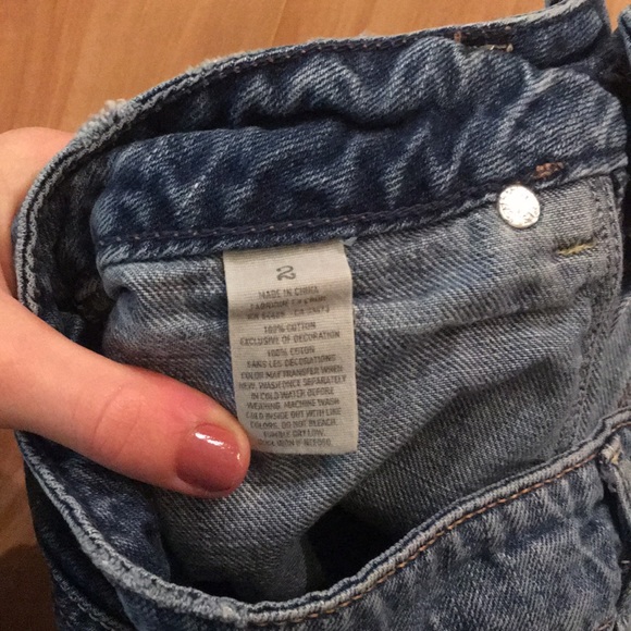American Eagle jean shorts—Size 2 - Picture 4 of 9